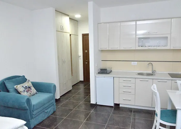 Hills Zeus Apartment